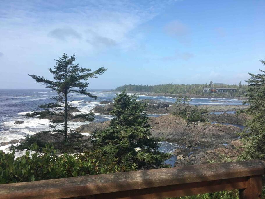 Forest Sweet Retreat Hot Tub & Wood Fired Sauna Ucluelet Bagian luar foto