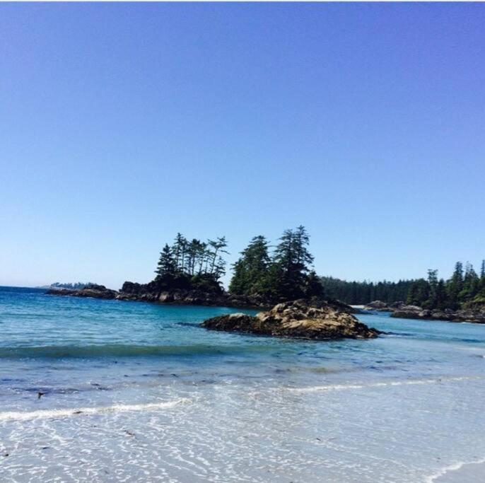 Forest Sweet Retreat Hot Tub & Wood Fired Sauna Ucluelet Bagian luar foto
