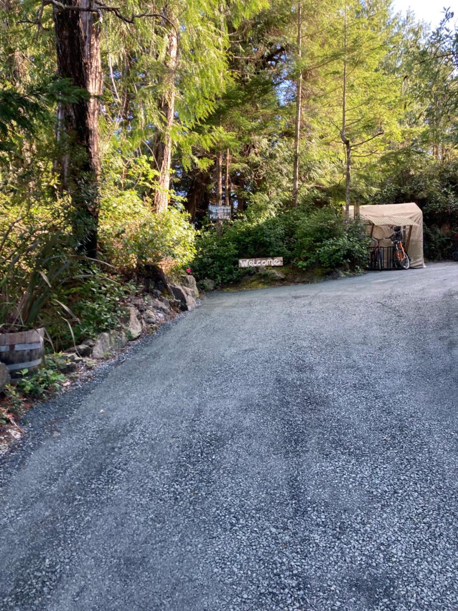Forest Sweet Retreat Hot Tub & Wood Fired Sauna Ucluelet Bagian luar foto